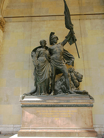 Bayerisches Armeedenkmal an der Feldherren - Bayern (München)