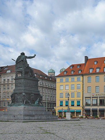 Max Joseph Platz - Bayern (München)