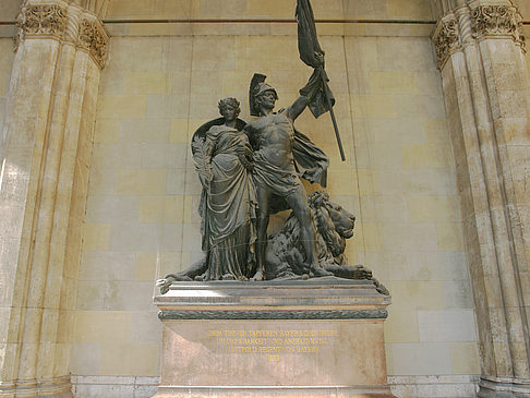 Bayerisches Armeedenkmal an der Feldherren - Bayern (München)