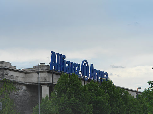 Haus der Kunst mit Allianz Arena Fotos