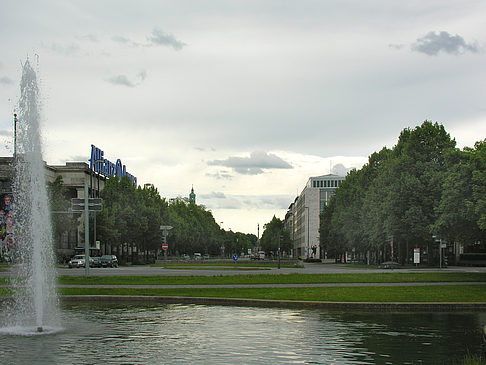 Haus der Kunst mit Allianz Arena Fotos