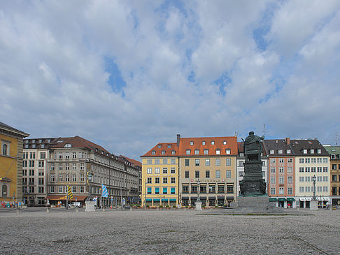 Max Joseph Platz - Bayern (München)