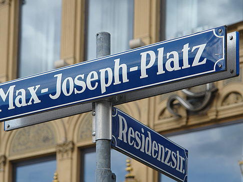 Max Joseph Platz - Bayern (München)