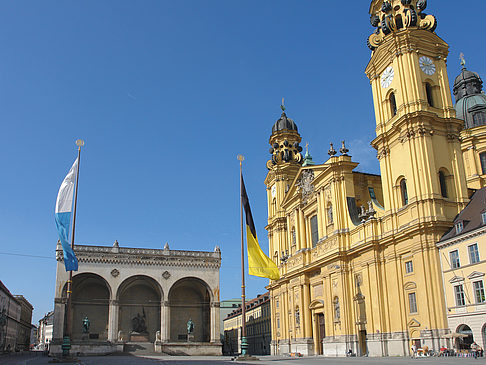 Theatinerkirche - Bayern (München)